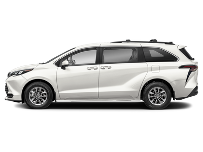 2025 Toyota Sienna LE 8 Passenger