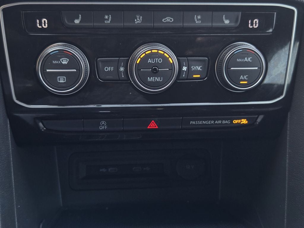 2023 Volkswagen Atlas Cross Sport 3.6L V6 SEL Premium R-Line