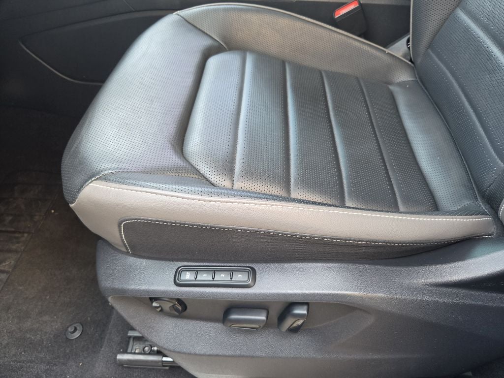 2023 Volkswagen Atlas Cross Sport 3.6L V6 SEL Premium R-Line