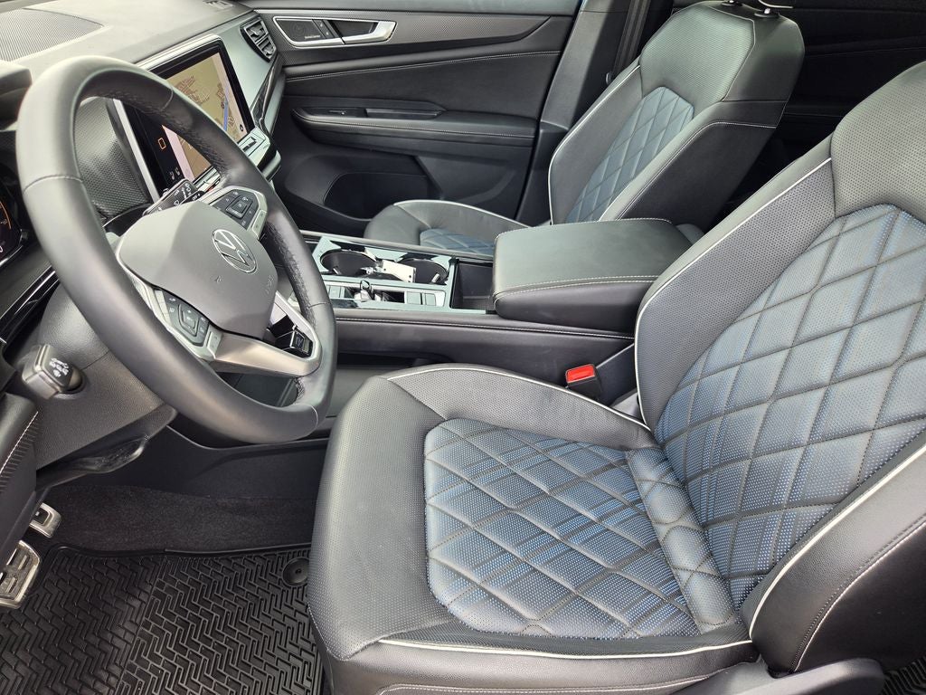2025 Volkswagen Atlas Cross Sport 2.0T SEL Premium R-Line