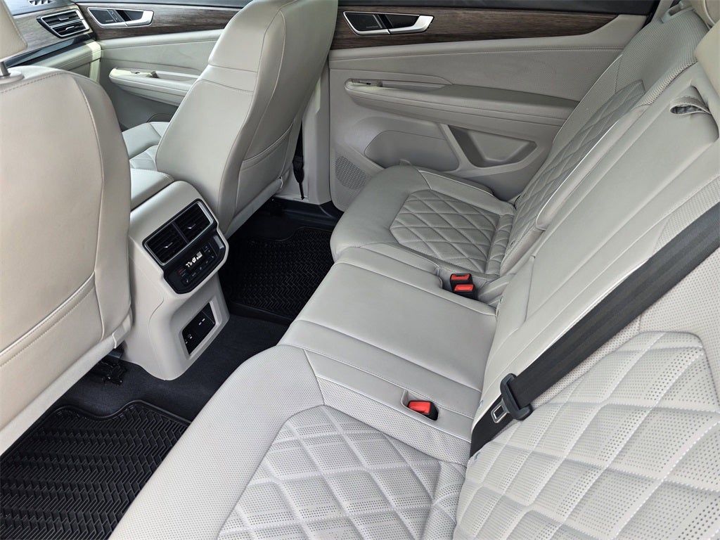 2025 Volkswagen Atlas 2.0T SEL Premium R-Line