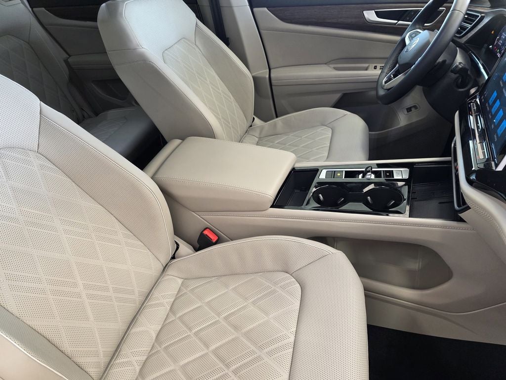 2025 Volkswagen Atlas 2.0T SEL Premium R-Line