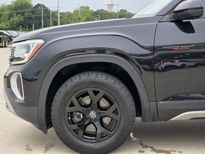 2024 Volkswagen Atlas 2.0T Peak Edition SEL