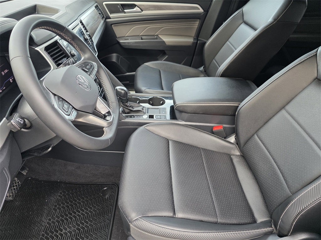 2023 Volkswagen Atlas Cross Sport 2.0T SE w/Technology