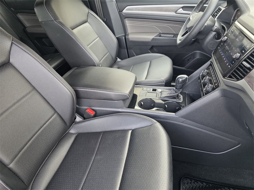 2023 Volkswagen Atlas Cross Sport 2.0T SE w/Technology