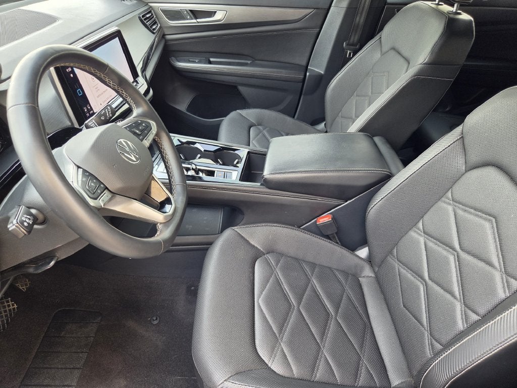 2024 Volkswagen Atlas Cross Sport 2.0T SE w/Technology