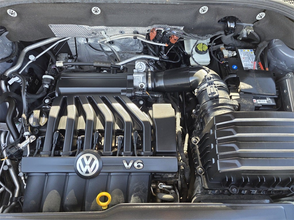 2020 Volkswagen Atlas Cross Sport 3.6L V6 SEL R-Line