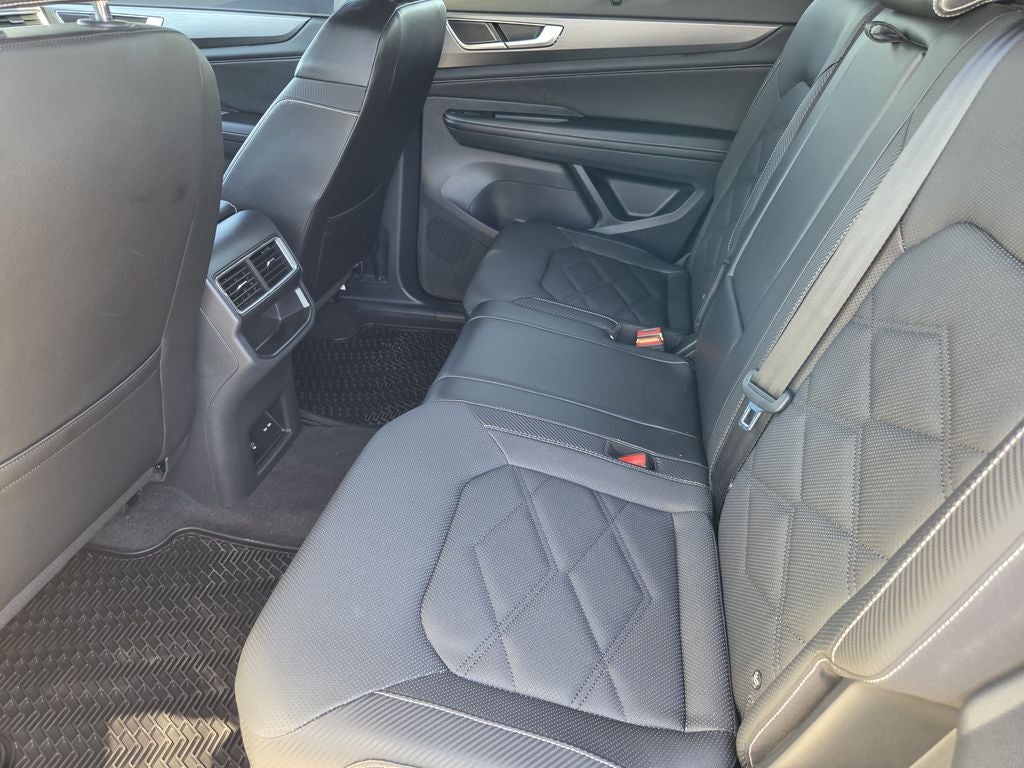2024 Volkswagen Atlas Cross Sport 2.0T SE w/Technology