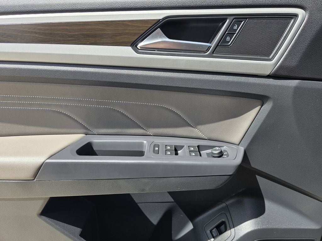 2021 Volkswagen Atlas 2.0T SE w/Technology