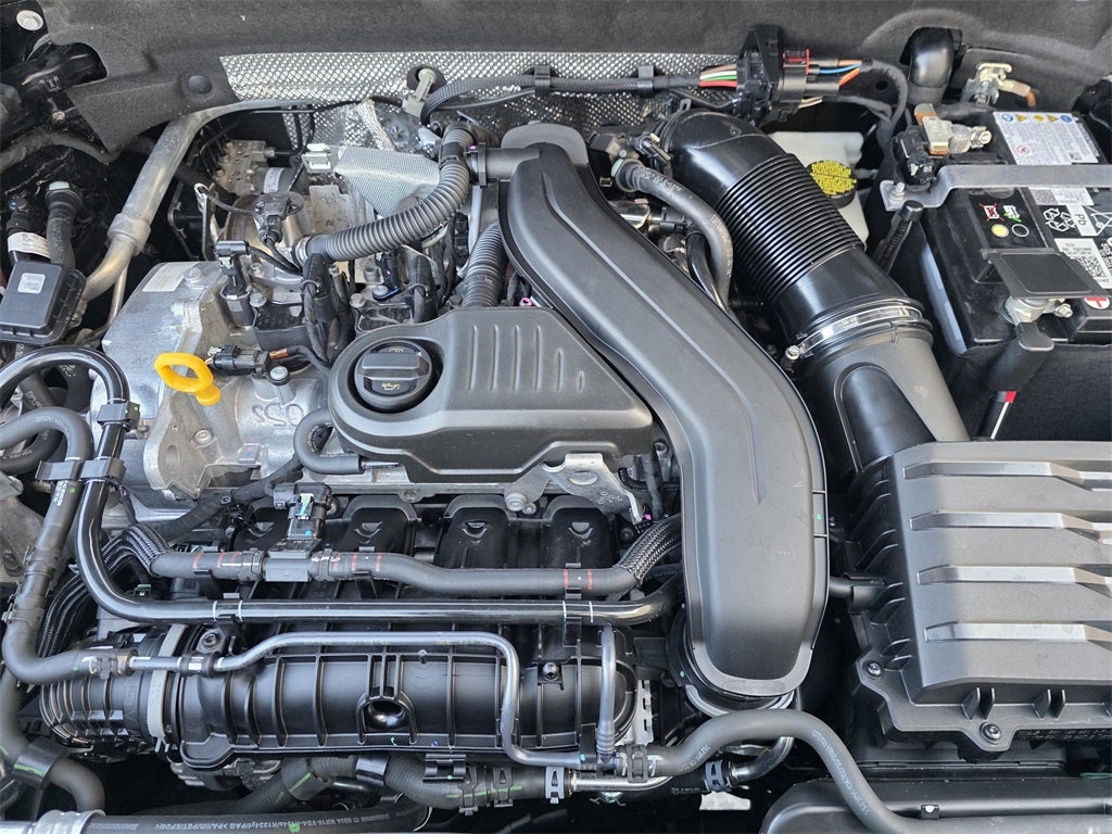 2025 Volkswagen Taos 1.5T SE Black