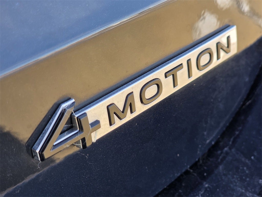 2025 Volkswagen Taos 1.5T SE Black