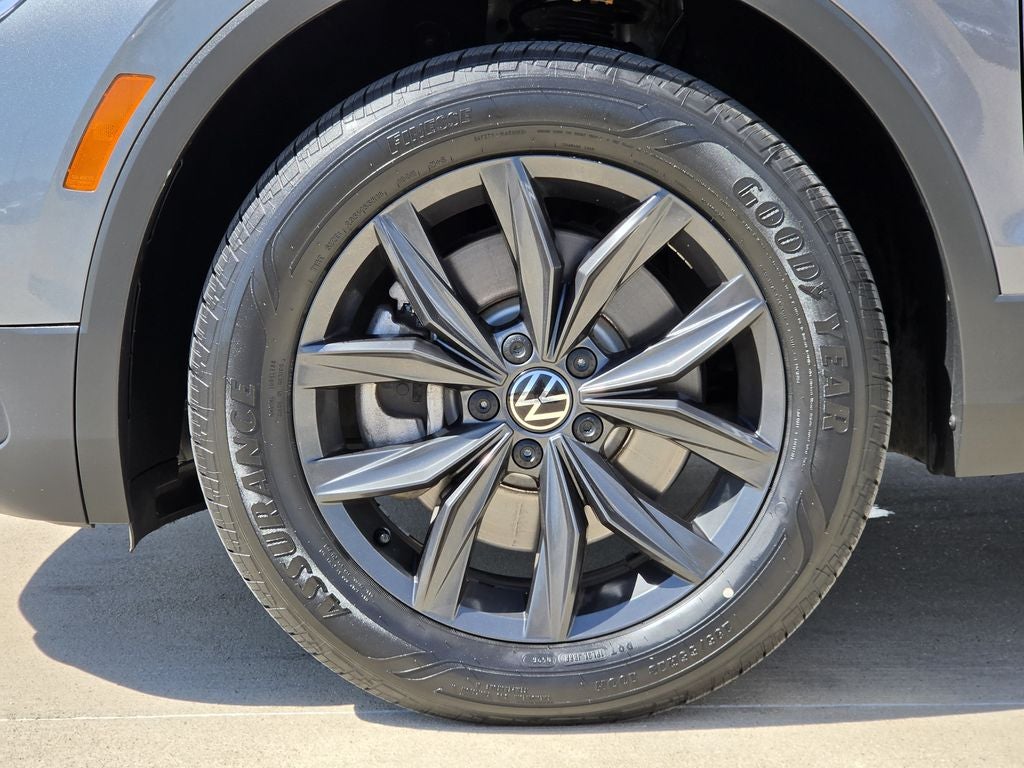 2024 Volkswagen Tiguan 2.0T SE