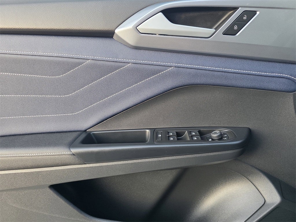 2025 Volkswagen Taos 1.5T SEL