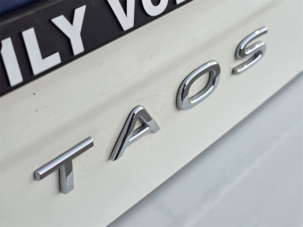 2025 Volkswagen Taos 1.5T SE