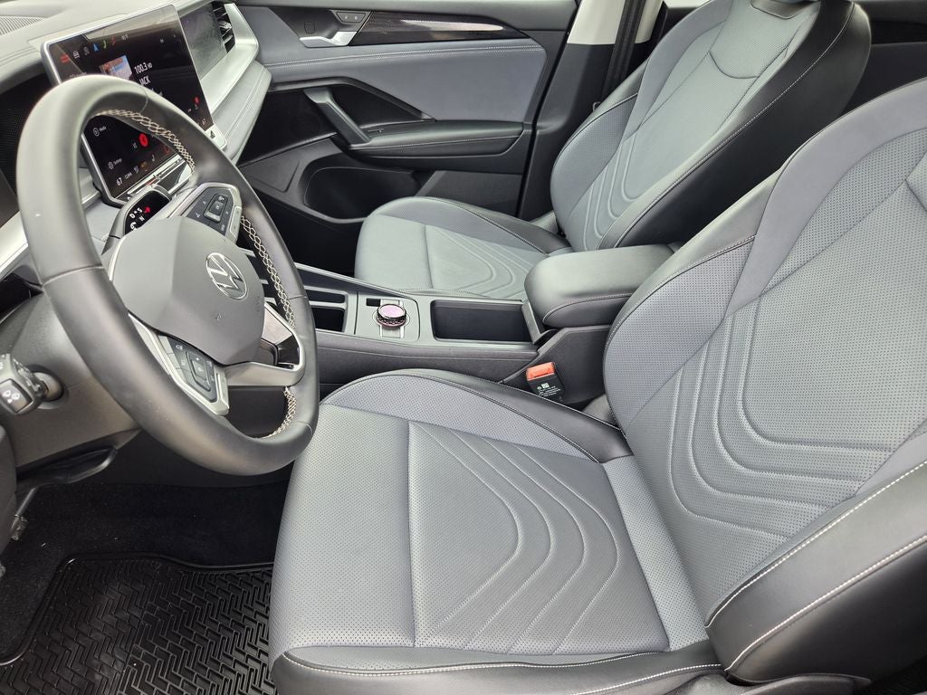 2025 Volkswagen Tiguan 2.0T SE
