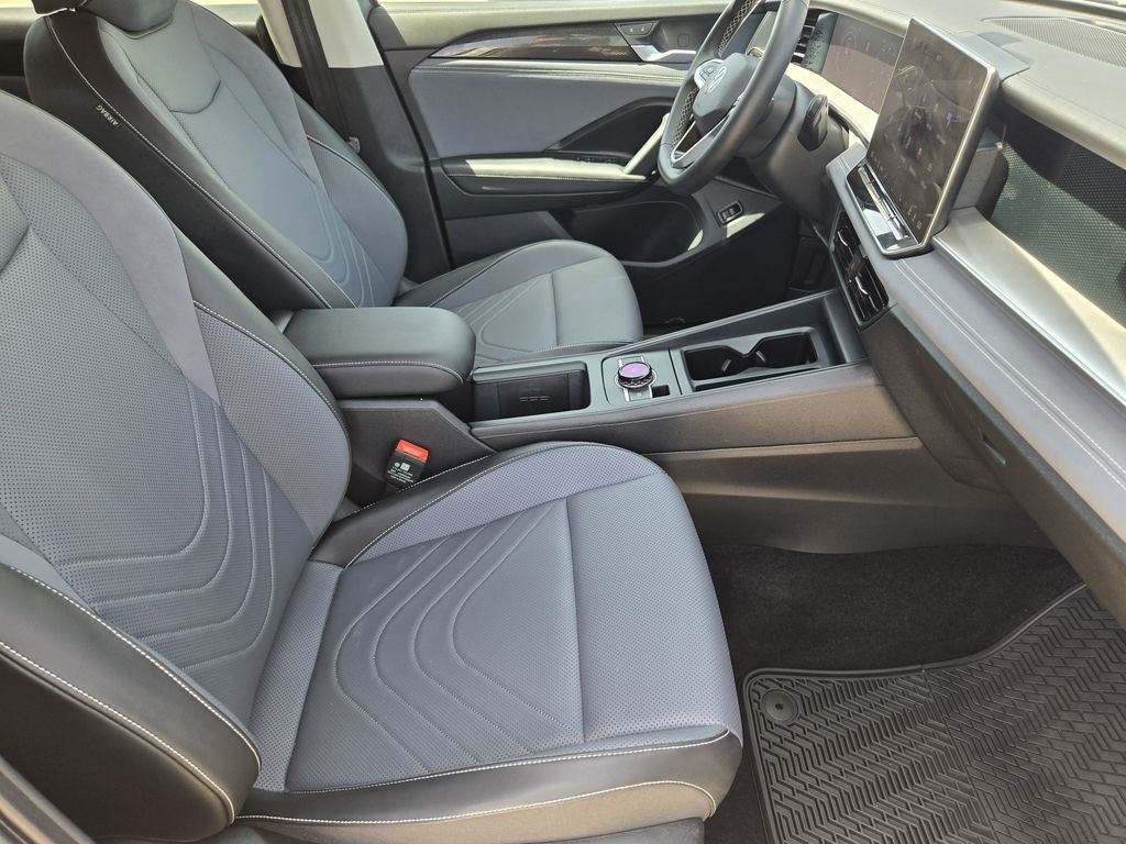 2025 Volkswagen Tiguan 2.0T SE