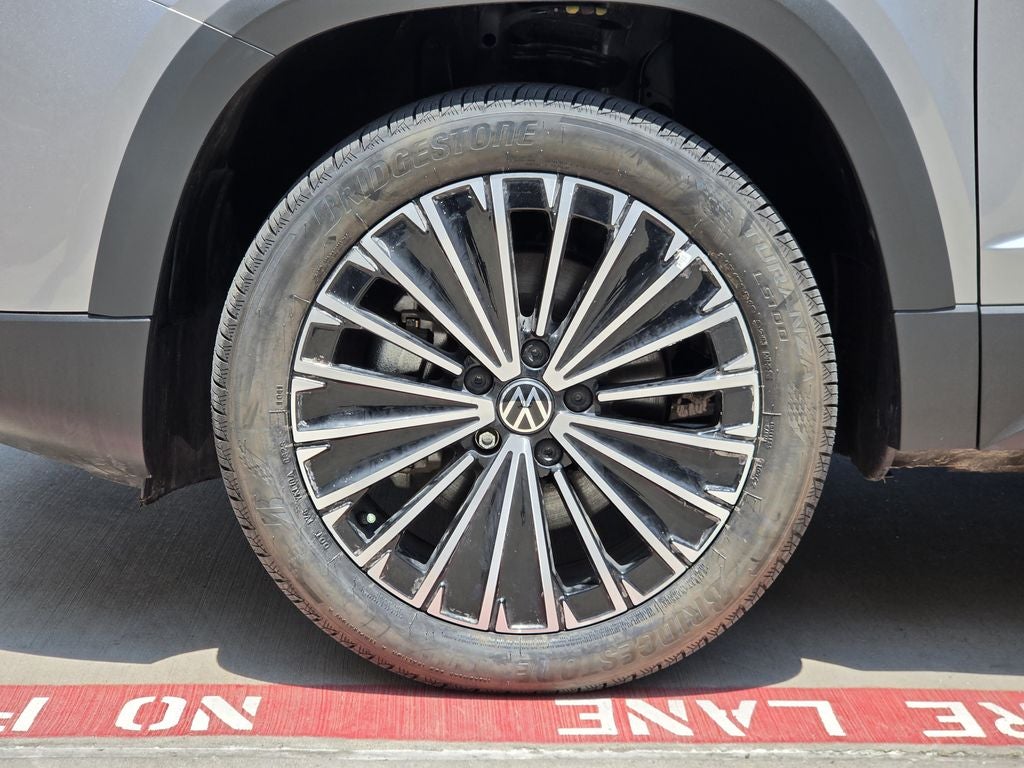 2025 Volkswagen Taos 1.5T SE