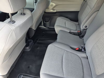 2021 Toyota Sienna LE 8 Passenger