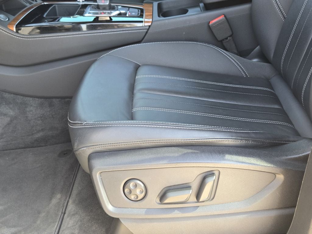 2023 Audi Q5 45 S line Premium quattro