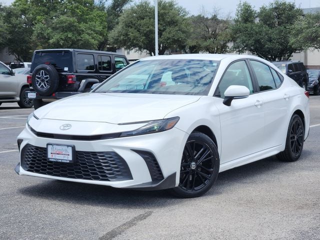 2025 Toyota Camry SE