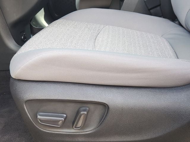 2025 Toyota Sienna LE 8 Passenger