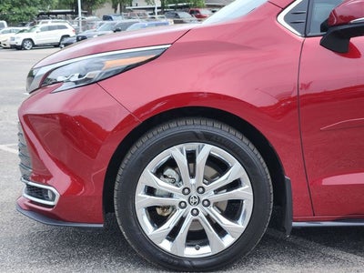 2024 Toyota Sienna Platinum 7 Passenger