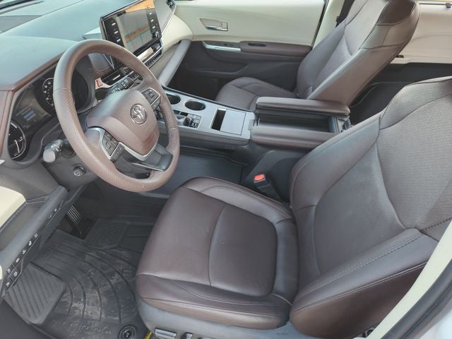 2021 Toyota Sienna Platinum 7 Passenger
