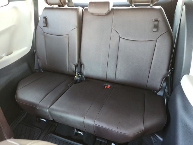 2021 Toyota Sienna Platinum 7 Passenger