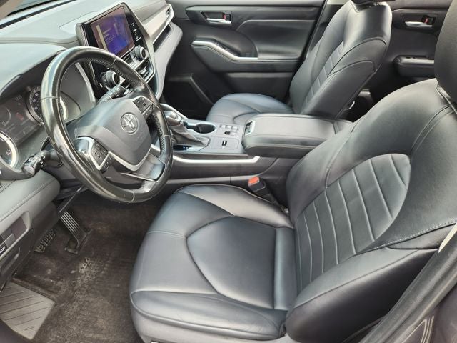 2023 Toyota Highlander Hybrid XLE