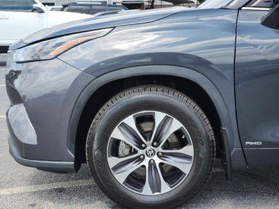2023 Toyota Highlander Hybrid XLE