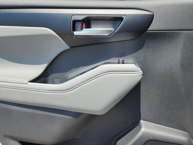 2025 Toyota Highlander Hybrid XLE