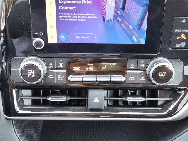 2025 Toyota Highlander LE