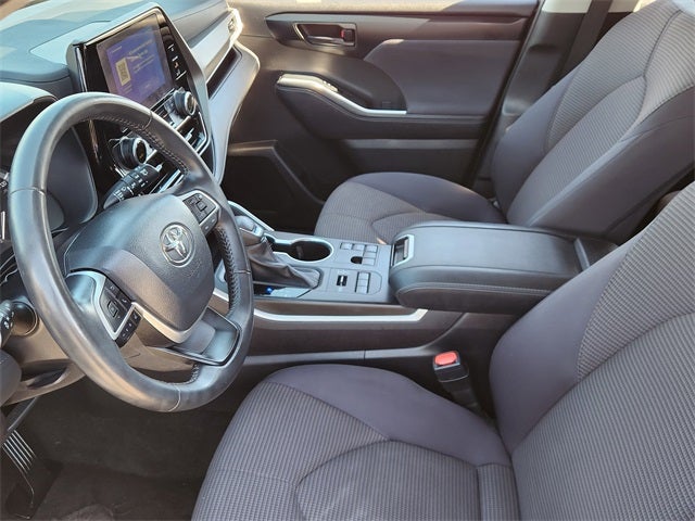 2024 Toyota Highlander LE