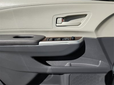 2022 Toyota Sienna LE 8 Passenger