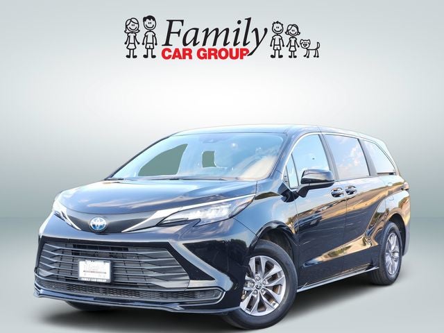 2025 Toyota Sienna LE