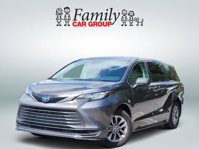 2023 Toyota Sienna LE 8 Passenger