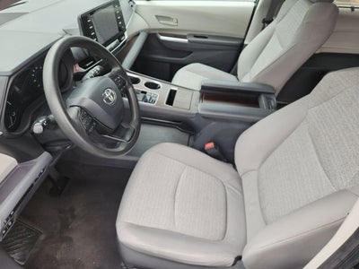 2023 Toyota Sienna LE 8 Passenger