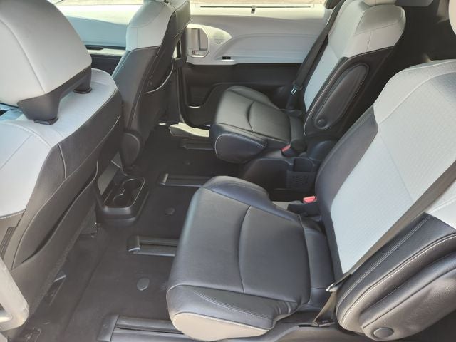 2025 Toyota Sienna XSE 7 Passenger