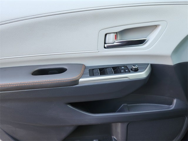 2023 Toyota Sienna XSE 7 Passenger