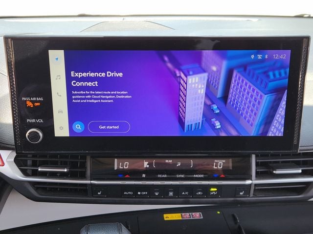 2025 Toyota Sienna XLE 8 Passenger