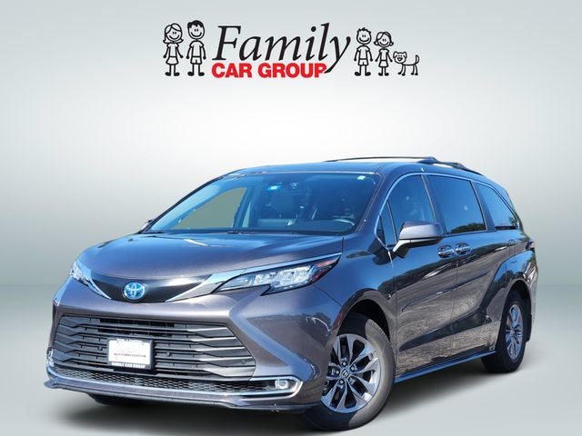 2023 Toyota Sienna XLE 8 Passenger