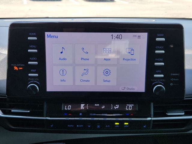 2023 Toyota Sienna XLE 8 Passenger