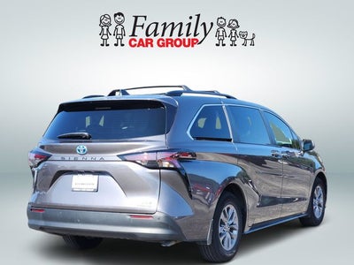 2023 Toyota Sienna XLE 8 Passenger