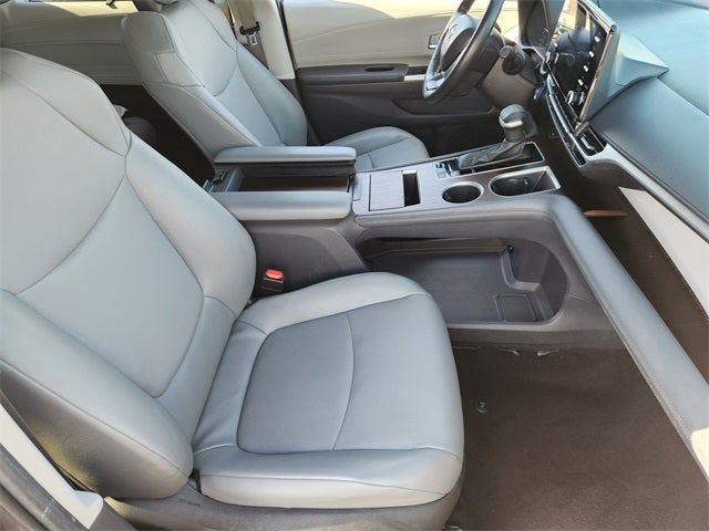 2024 Toyota Sienna XLE 8 Passenger