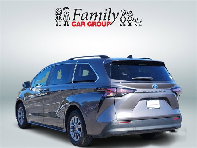 2024 Toyota Sienna XLE 8 Passenger
