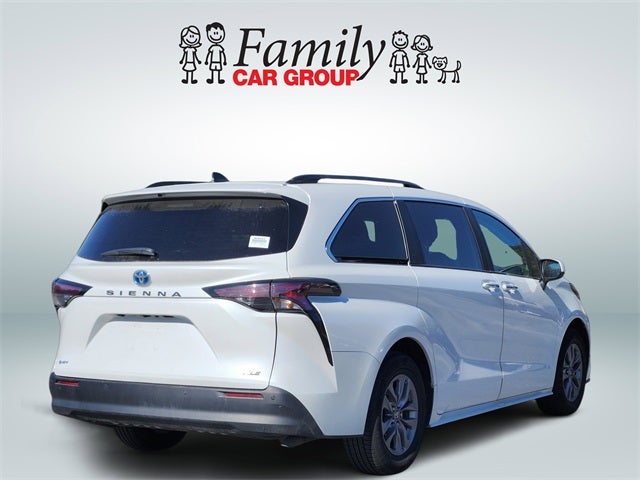 2025 Toyota Sienna XLE 8 Passenger