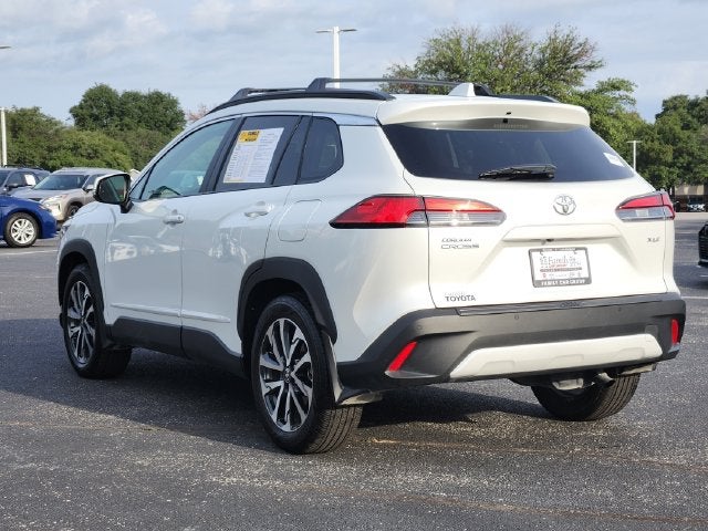 2024 Toyota Corolla Cross XLE