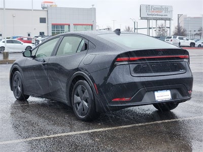 2025 Toyota Prius LE