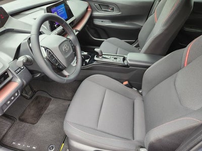 2025 Toyota Prius Plug-In Hybrid SE