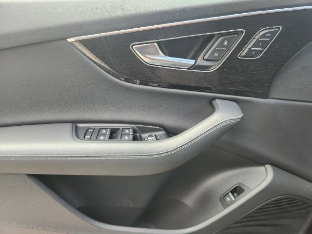 2025 Audi Q7 55 Premium Plus quattro